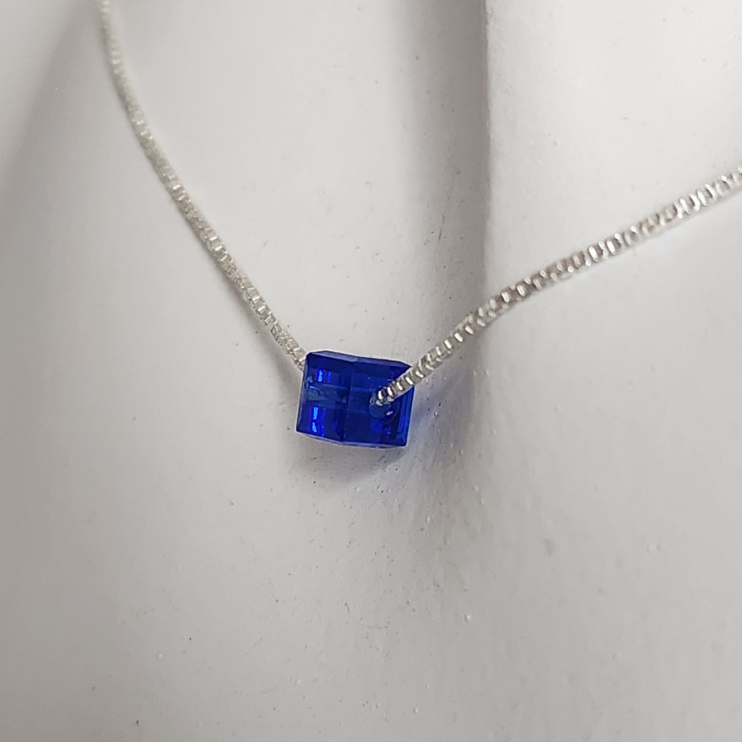 Collar Dije Cubo 4mm Cristal Swarovski Elements plata 925