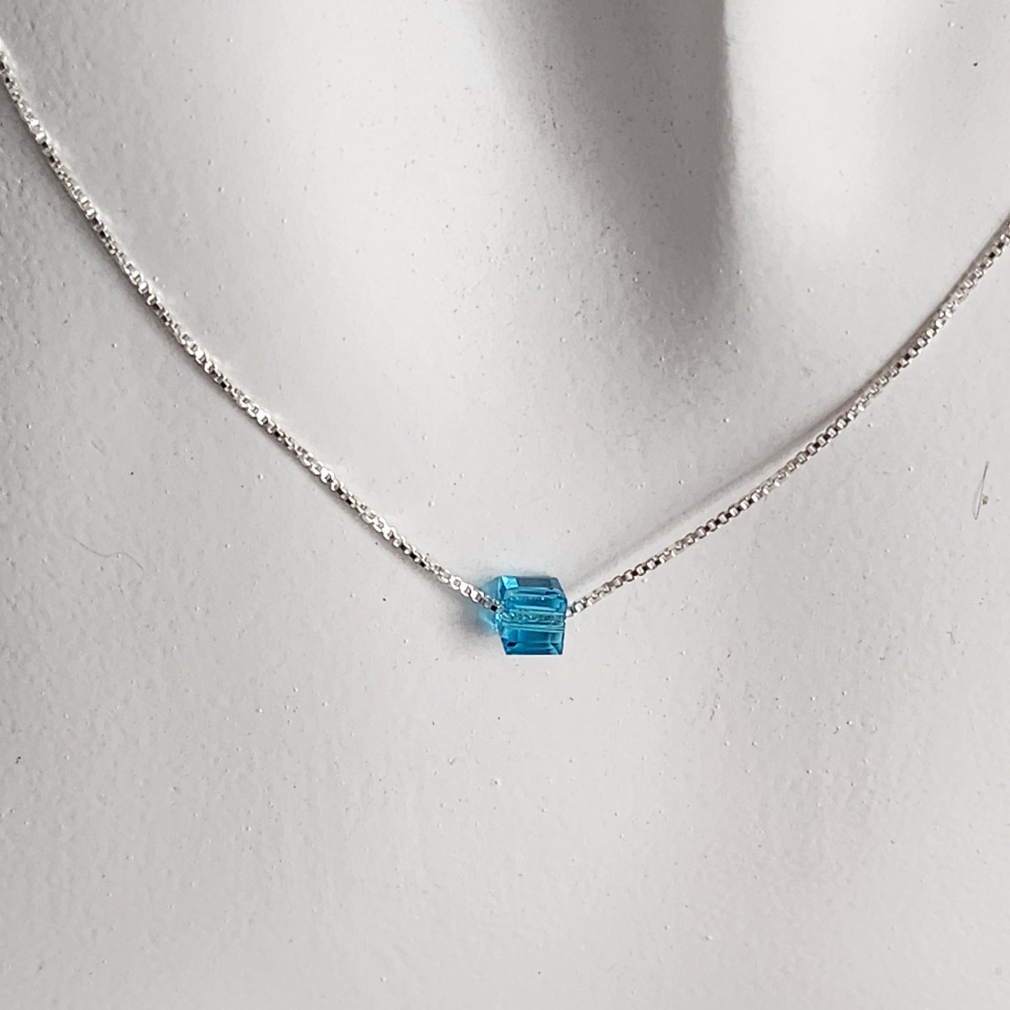 Collar Dije Cubo 4mm Cristal Swarovski Elements plata 925