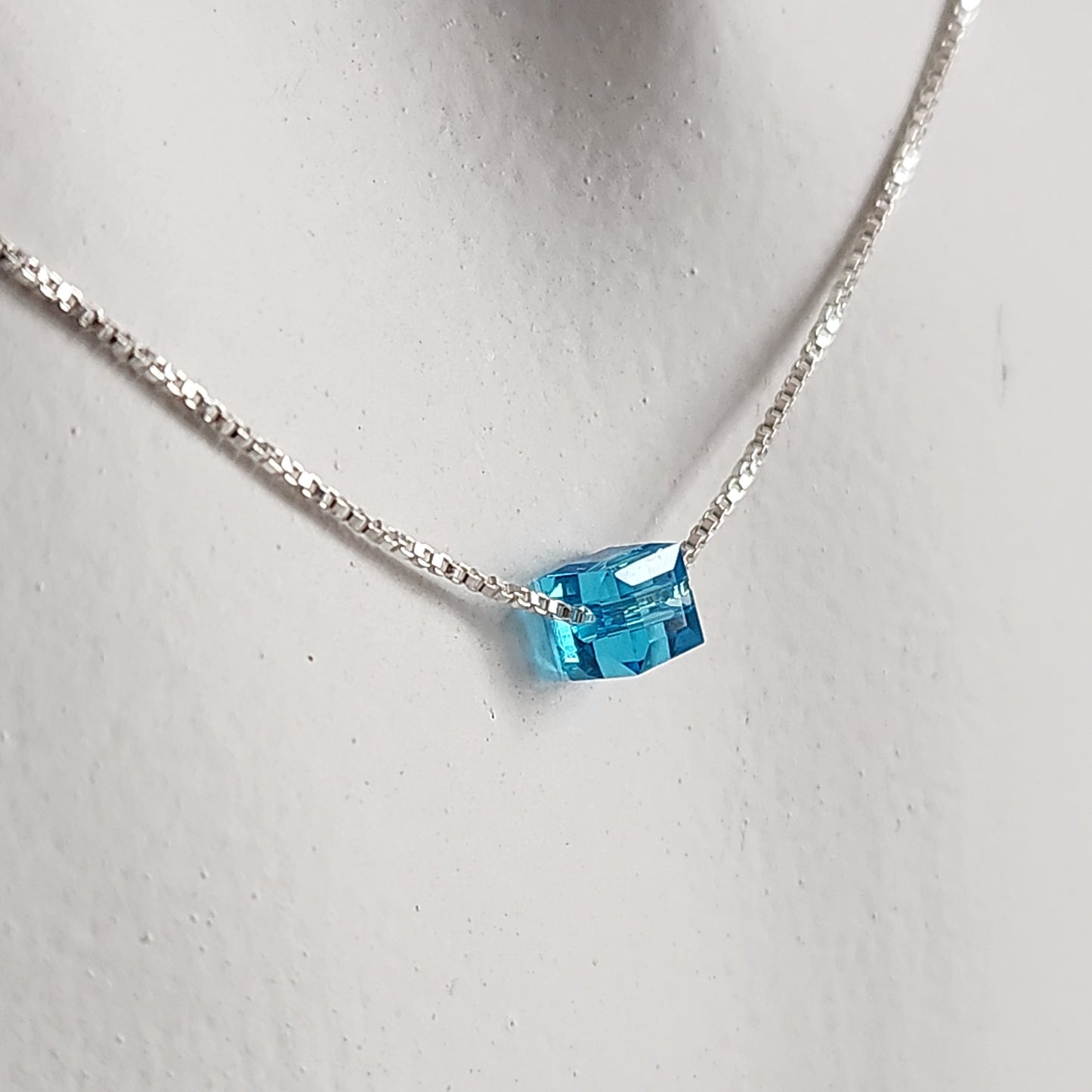 Collar Dije Cubo 4mm Cristal Swarovski Elements plata 925