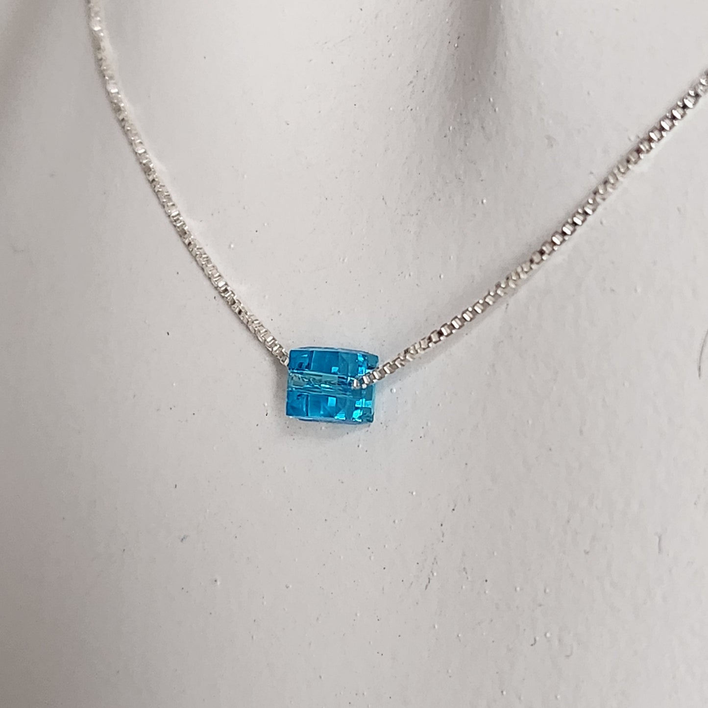 Collar Dije Cubo 4mm Cristal Swarovski Elements plata 925