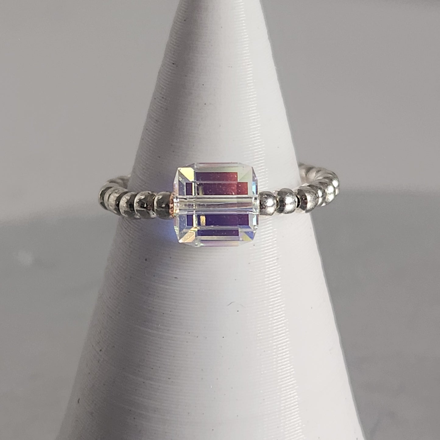 Anillo Elastizado Crystal Swarovski Cubo 6mm Aurora Boreal en Plata 925