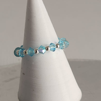 Anillo Sin Fin Biconos Piedras Swarovski 3mm y Plata 925