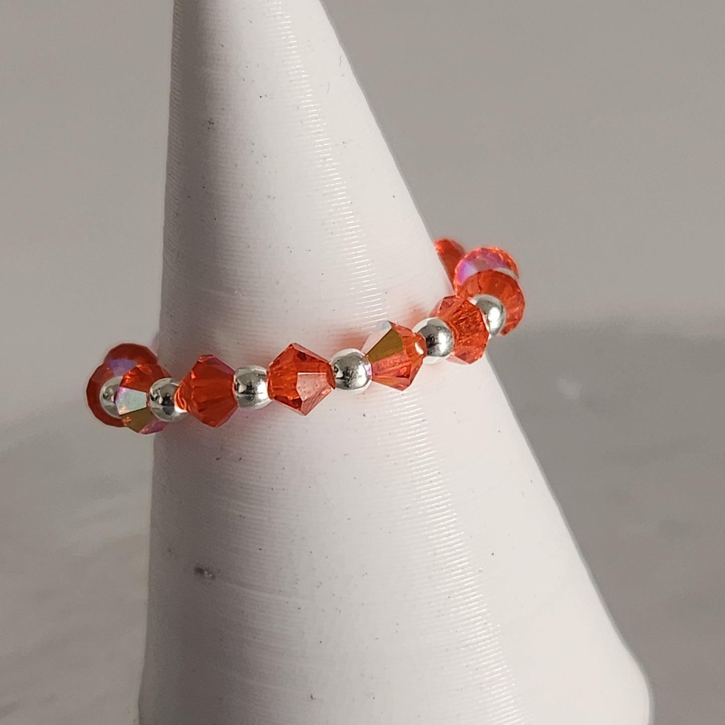 Anillo Sin Fin Biconos Piedras Swarovski 3mm y Plata 925