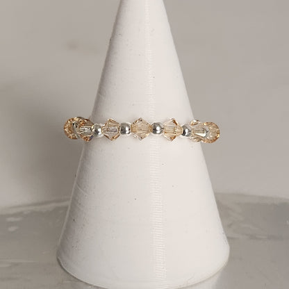 Anillo Sin Fin Biconos Piedras Swarovski 3mm y Plata 925