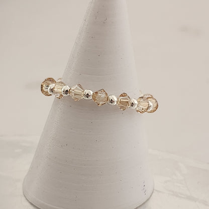 Anillo Sin Fin Biconos Piedras Swarovski 3mm y Plata 925