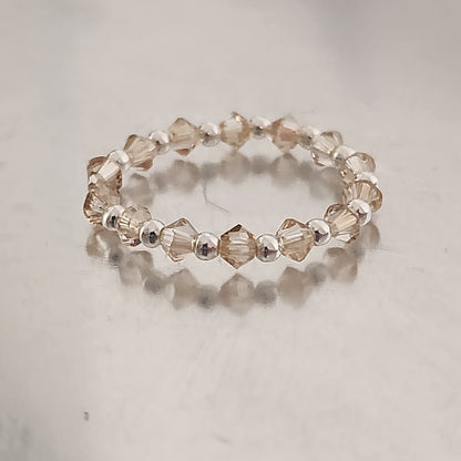 Anillo Sin Fin Biconos Piedras Swarovski 3mm y Plata 925