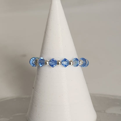 Anillo Sin Fin Biconos Piedras Swarovski 3mm y Plata 925